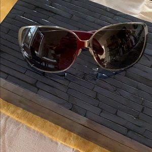 CHRISTIAN DIOR Subglasses